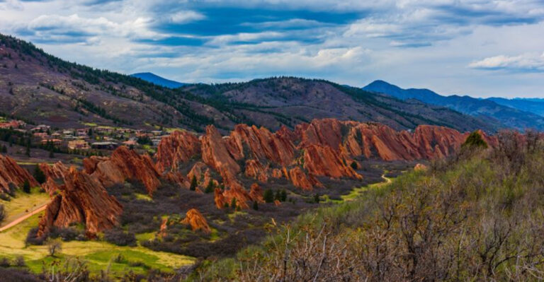 This Colorado State Park Has Towering Red Rock Walls Rising Straight From the Plains