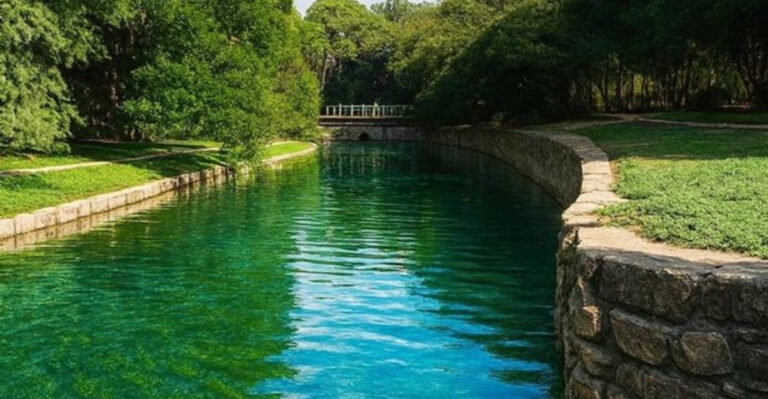 This Crystal-Clear Texas River Looks Almost Too Perfect to Be Real