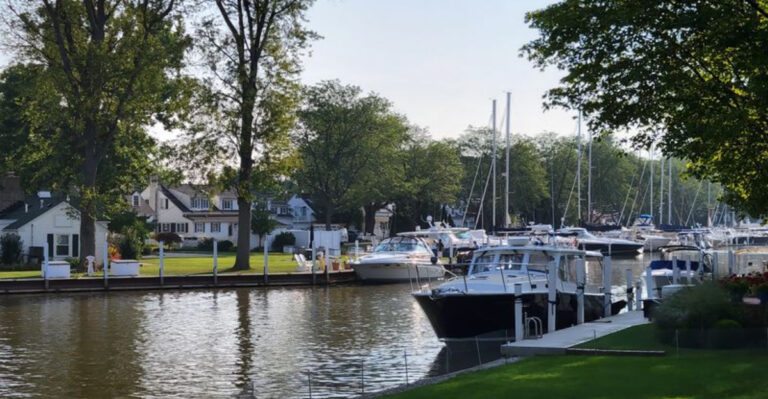 This Gorgeous Ohio Lake Town Might Be The Most Beautiful On Lake Erie