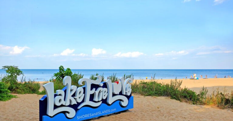 This Hidden Ohio Beach Feels Like A Tropical Escape Without The Plane Ticket