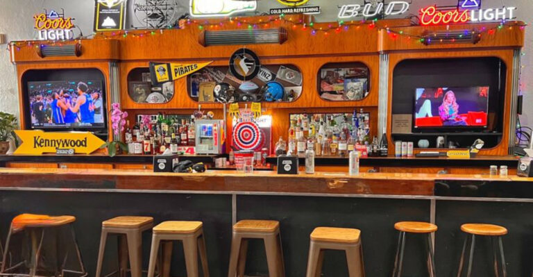 This Hidden Pennsylvania Tavern Is Winning Fans With A Fried Bologna Sandwich This Month