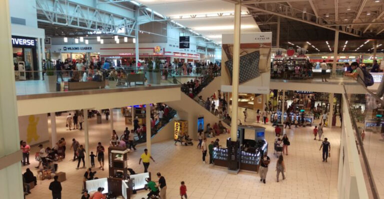 This Massive New Jersey Outlet Mall Makes Your Money Go Surprisingly Far