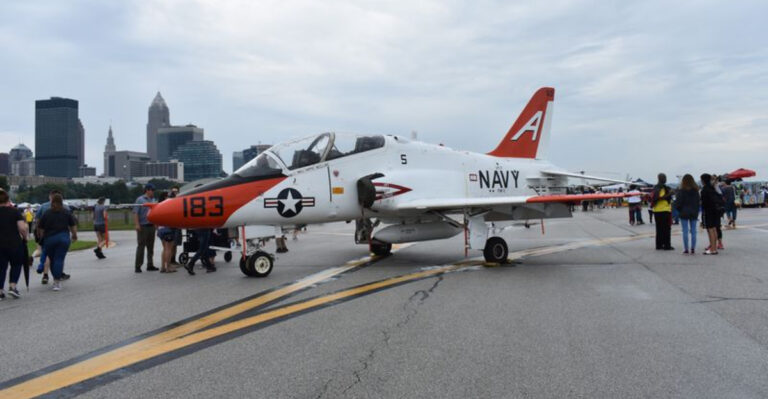 This Ohio Air Show Turns Labor Day Weekend Into Three Days Of High-Flying Fun