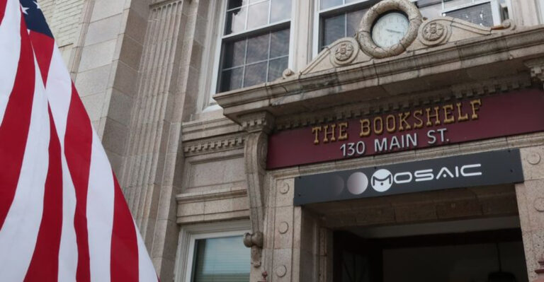 This Ohio Bookstore Is Inside A Historic Bank, And The Vault Is Packed With Books
