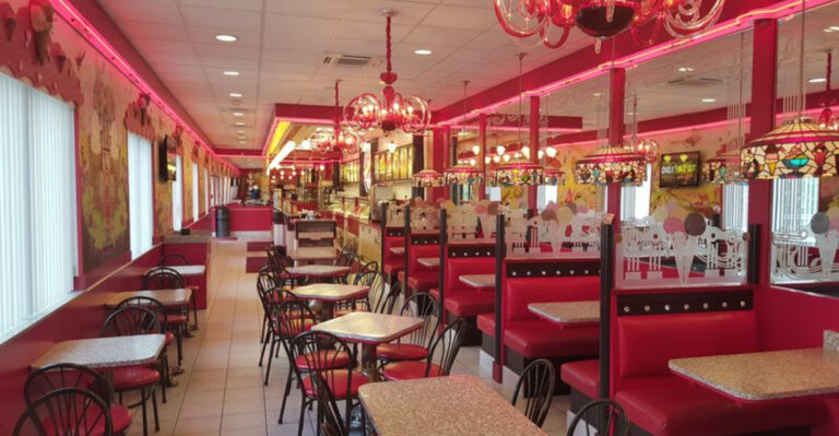 This Pennsylvania Candy Factory Offers A Window-Viewing Experience You Will Want To See For Yourself