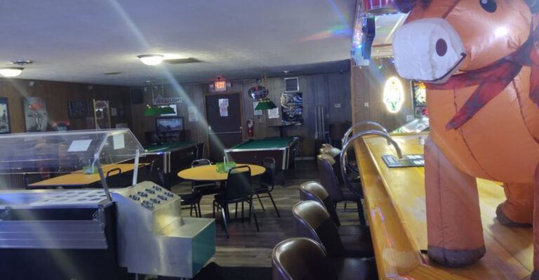 This Rural Ohio Eatery Serves Prime Rib So Affordable You’ll Check The Menu Twice
