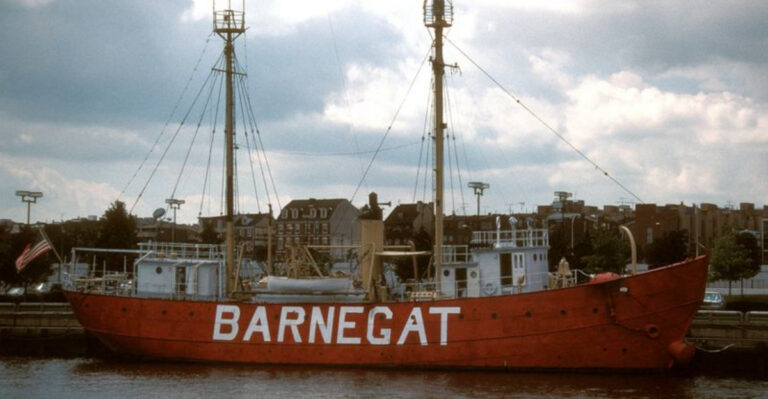 This Rusting New Jersey Ship Once Guided Sailors Through Dangerous Waters
