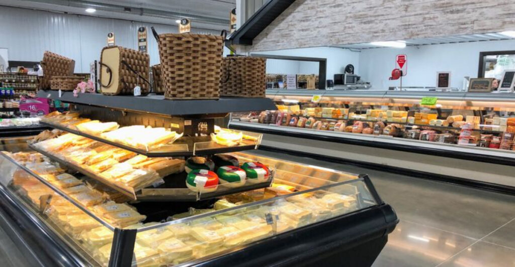 This Sprawling Missouri “Amish Walmart” Is A Treasure Trove Of Homemade Goods