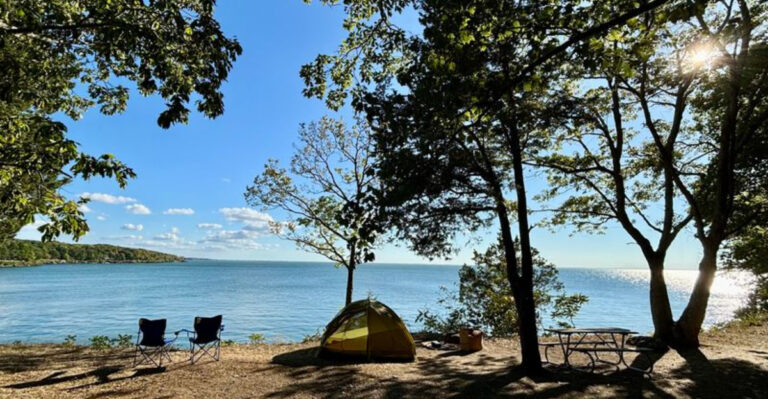 This Walkable Ohio Lake Town Was Just Named The Perfect Late Summer Escape