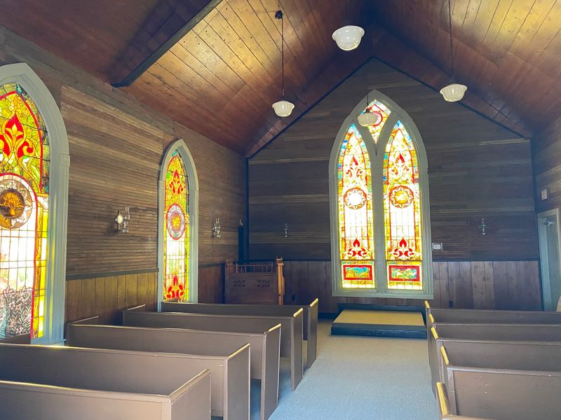 A Beautiful Chapel Still Hosts Real Wedding Ceremonies A Beautiful Chapel Still Hosts Real Wedding Ceremonies