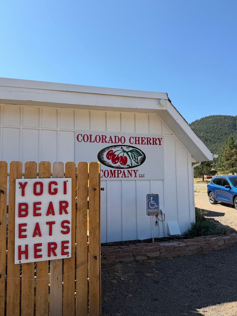 Colorado Cherry Company at Lyons (Lyons) Colorado Cherry Company at Lyons (Lyons)