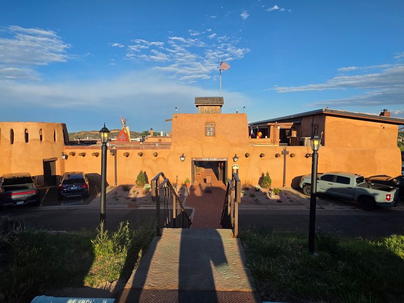 Sunset Tables and Colorado Views That Change the Meal