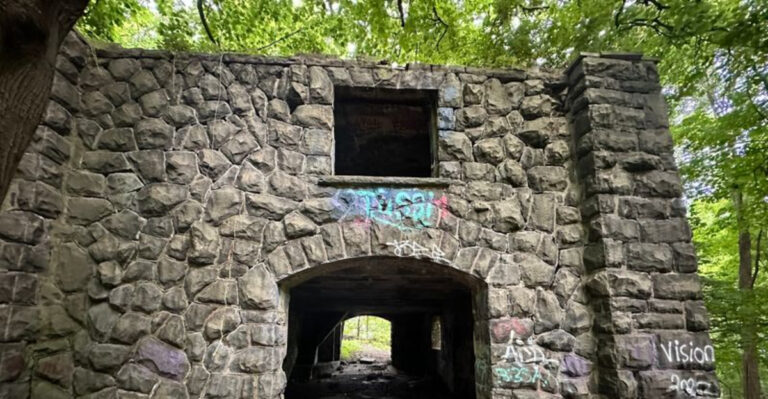 You Can Explore the Ghostly Remains of This New Jersey Cliffside Mansion