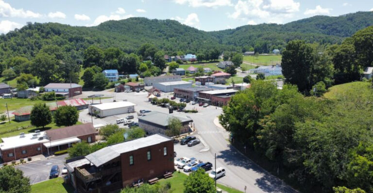 You Might Forget You’re In Tennessee While Exploring These 10 Storybook Towns