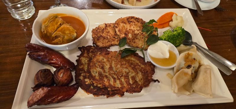A Shared Platter Turns Dinner Into a Polish Feast A Shared Platter Turns Dinner Into a Polish Feast