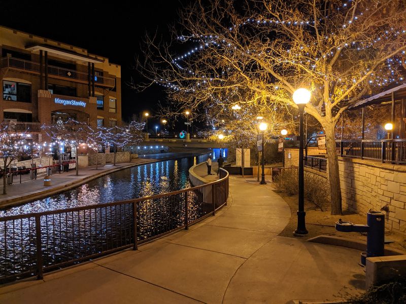 How to Time Your Visit for Lights, Shade, and Fewer Hassles