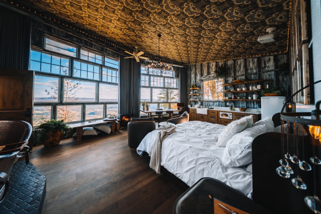 10 Best-Ranked Hotels in Tennessee for the Perfect Fall Getaway