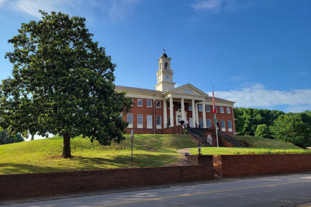 10 Tennessee Towns Where Affordable Living Isn't as Affordable as It Used to Be