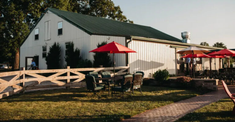 11 Ohio September Weekend Getaways With Apples, Hayrides, And Country Views