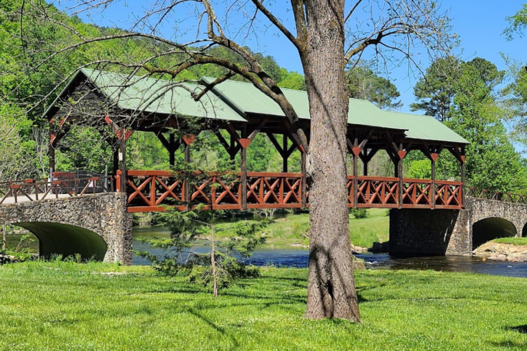 12 Reasons Retirees Are Starting to Notice This Peaceful Tennessee Mountain Town