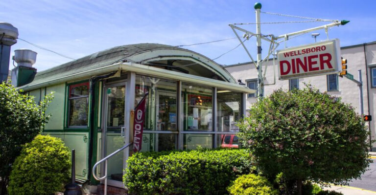 13 Pennsylvania Food Spots Still Serving The Same Classics Decades Later