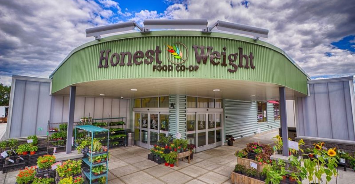 15 Grocery Stores Across New York That Make Shopping Easier and More Affordable