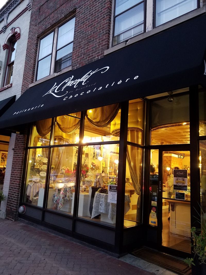 A Quiet South Washington Street Find
