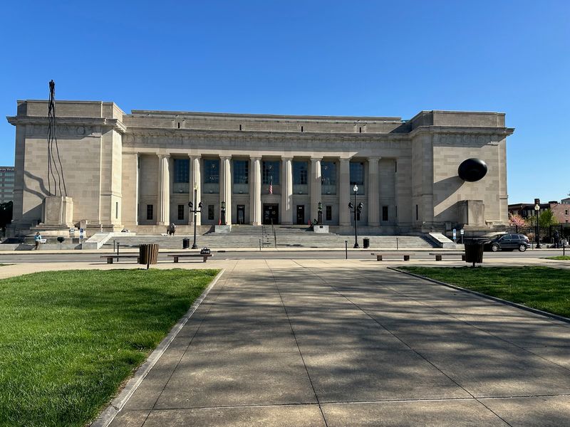 Indianapolis Public Library - Central Library (Indianapolis)
