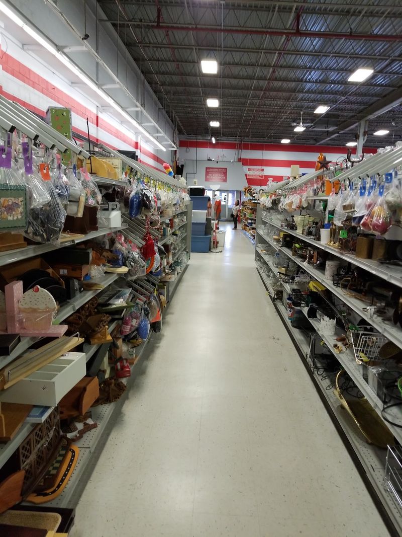 2nd Ave Thrift Superstore - Pennsauken