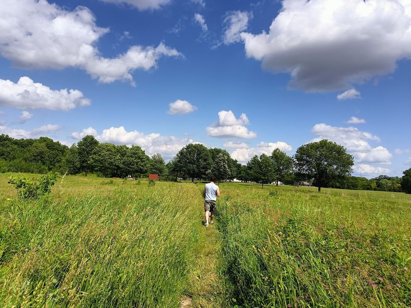 A Prairie Entrance That Slows Everything Down A Prairie Entrance That Slows Everything Down