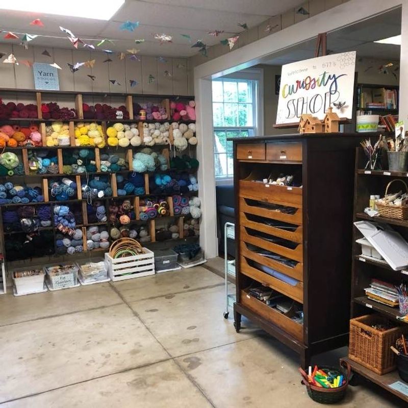 577 Curiosity Shop, Perrysburg