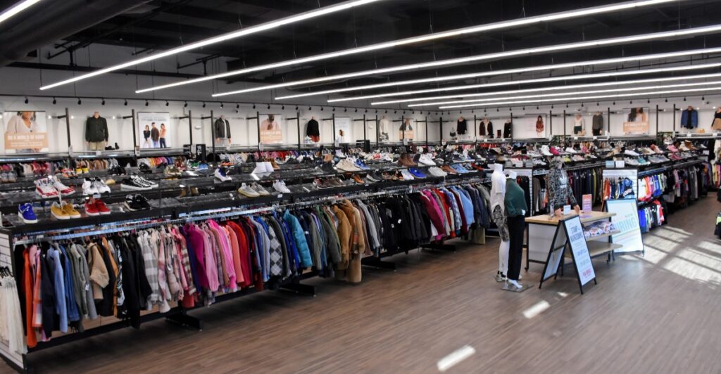 8 Huge Indiana Thrift Stores Where Treasure Hunting Could Take Hours