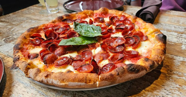 8 Illinois Pizzerias Serving Wood-Fired Pizza With Perfectly Charred Crusts
