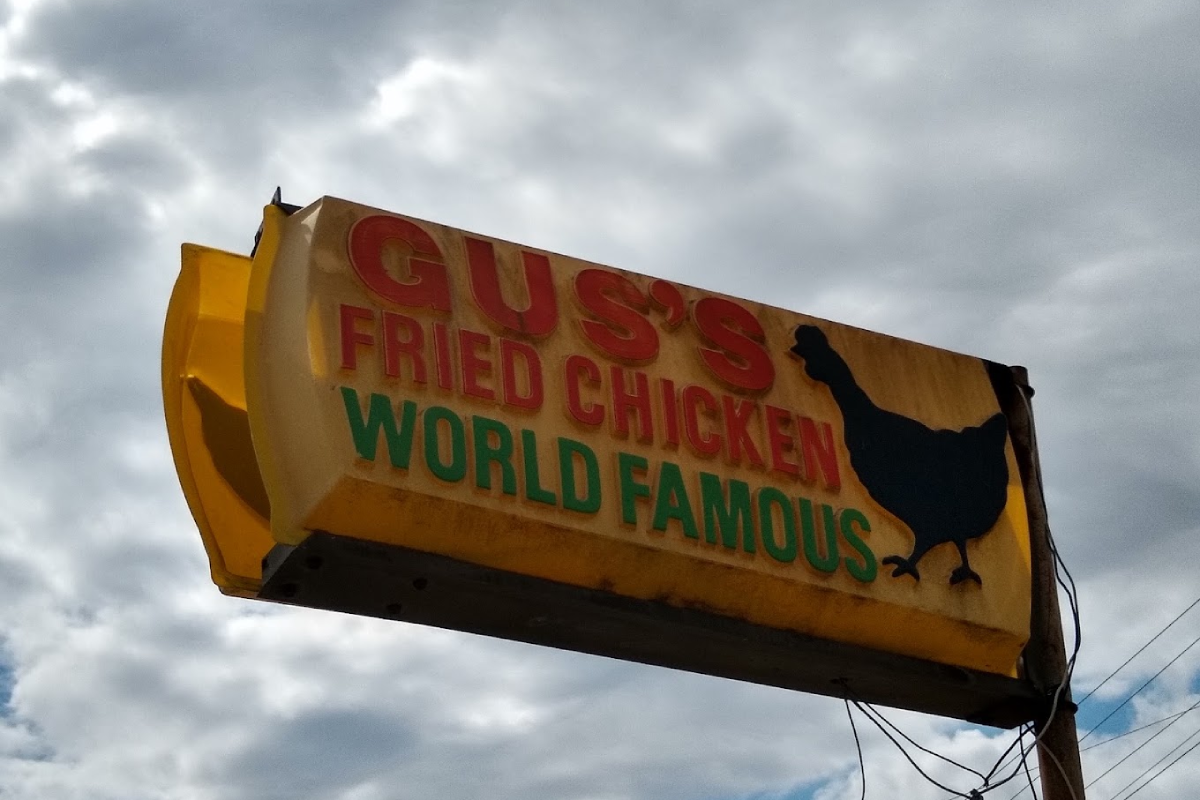 9 No-Frills Tennessee Restaurants Fried Chicken Fans Need to Know About