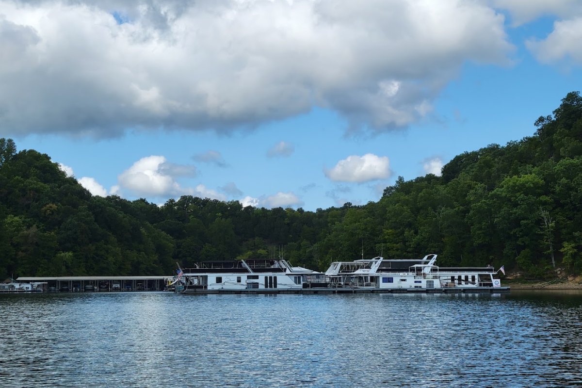 9 Tennessee Lakes That Feel Like a Remote Mountain Getaway Even Though They're Still Close to Town