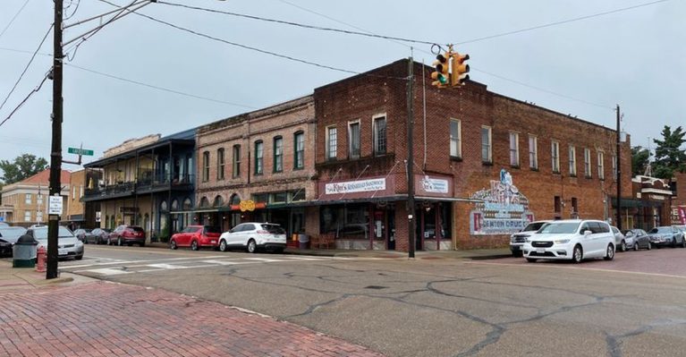 9 Texas Small Towns With Main Streets You’ll Want To Walk Twice