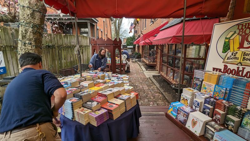 A Columbus Landmark Readers Talk About