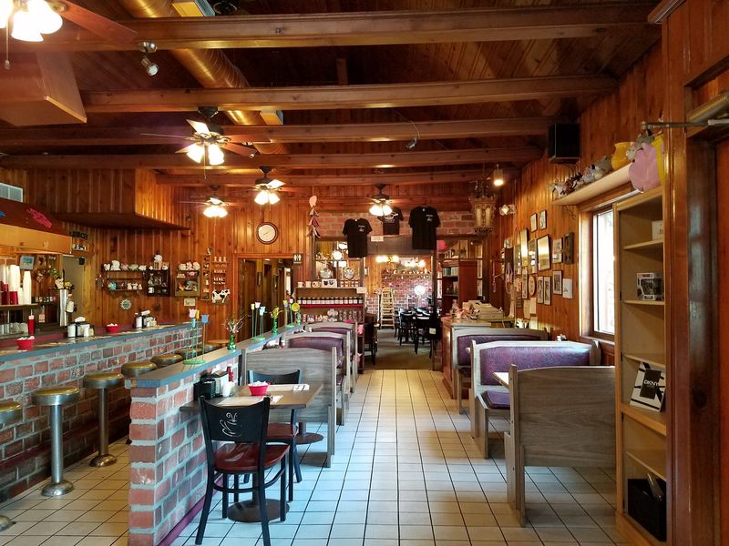 A Country Breakfast Stop With Real Pocono Character A Country Breakfast Stop With Real Pocono Character
