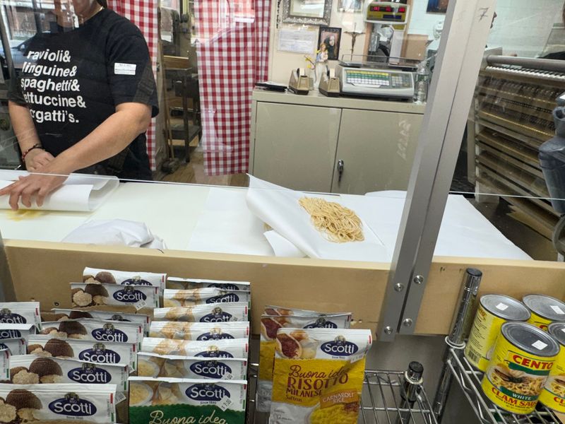 A Family-Owned Feel You Can Sense At The Counter A Family-Owned Feel You Can Sense At The Counter