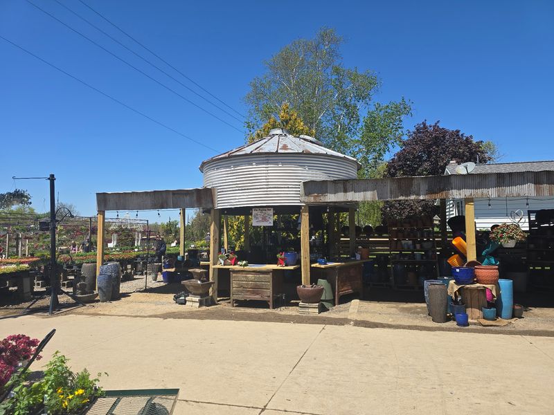 A Farm Size That Changes the Whole Experience A Farm Size That Changes the Whole Experience
