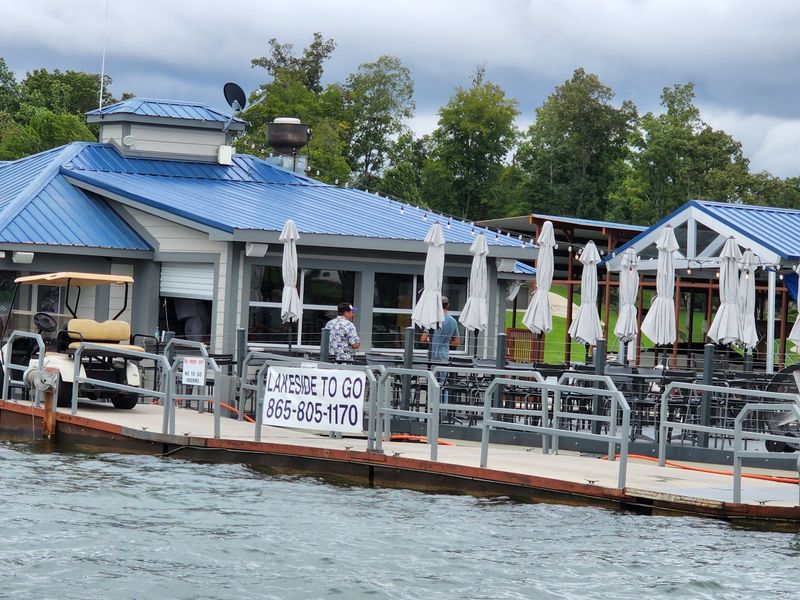 A Floating Dock Experience Unlike Any Other Restaurant A Floating Dock Experience Unlike Any Other Restaurant