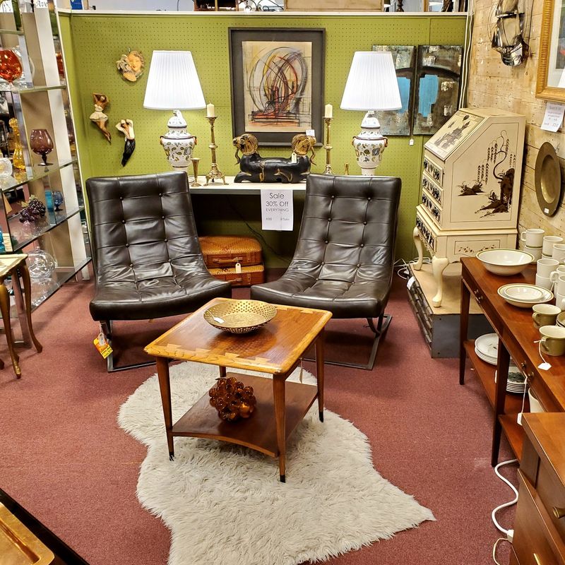 A Former Movie Theater Transformed Into Antique Heaven A Former Movie Theater Transformed Into Antique Heaven