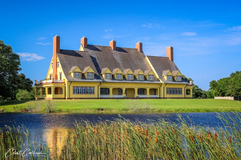 A Golden Mansion Beside Currituck Sound A Golden Mansion Beside Currituck Sound