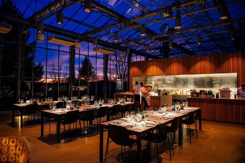 A Greenhouse Dining Room That Stops You Cold A Greenhouse Dining Room That Stops You Cold