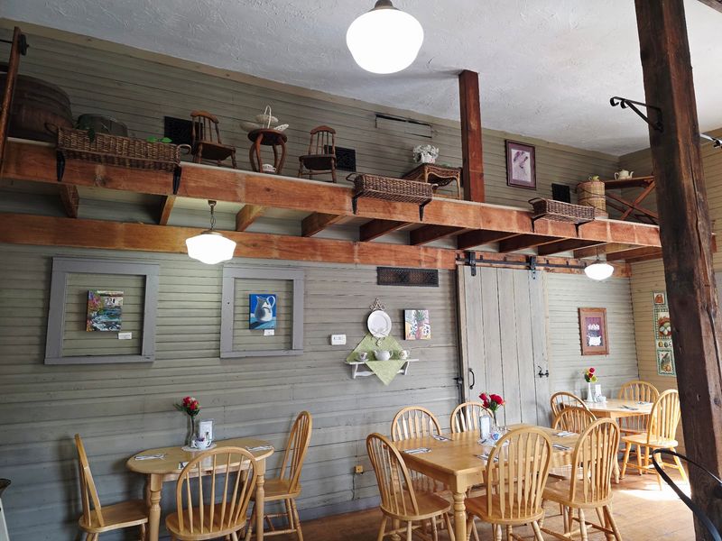 A Historic Stable Turned Charming Dining Destination A Historic Stable Turned Charming Dining Destination