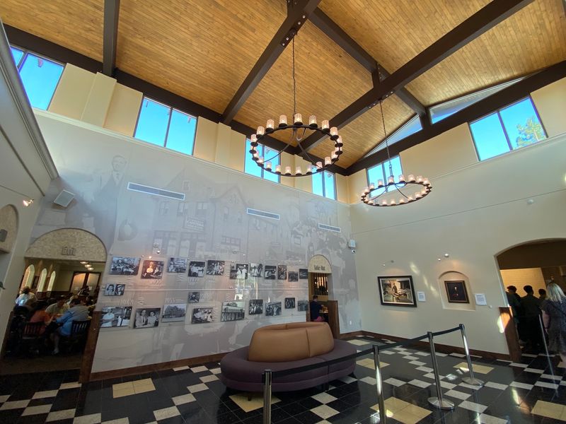 A Houston Landmark With Zero Fuss