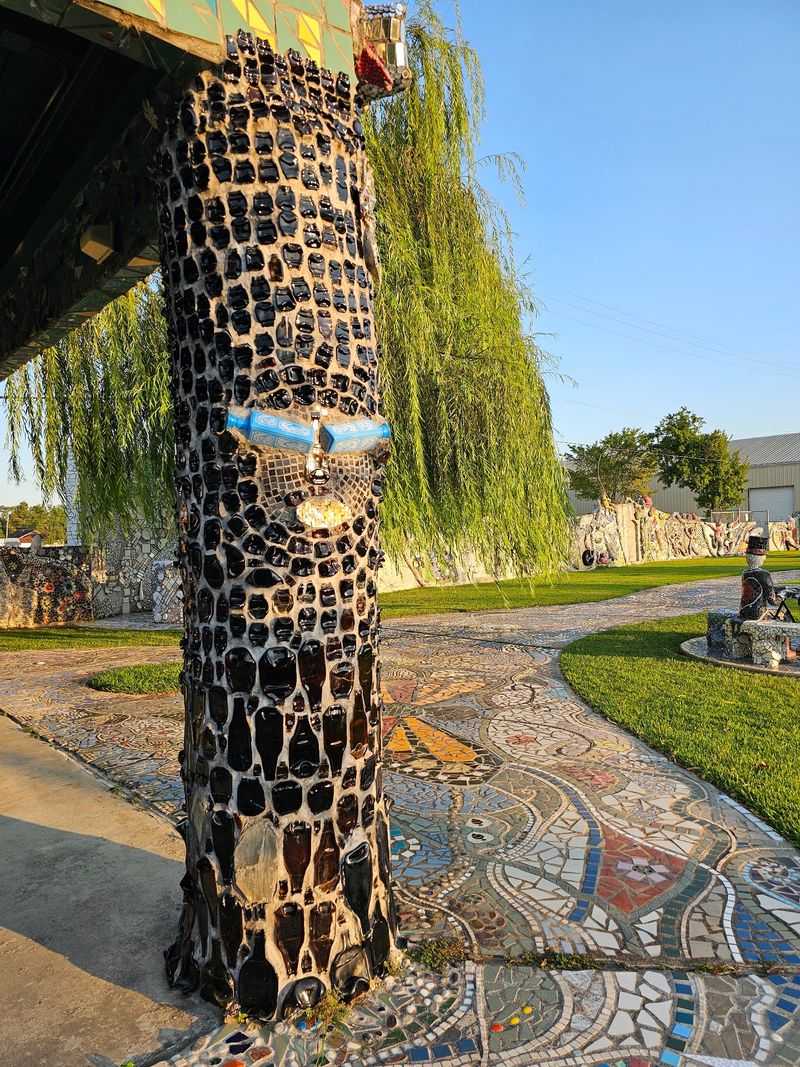 A Kaleidoscope of Recycled Materials Covering Every Surface A Kaleidoscope of Recycled Materials Covering Every Surface