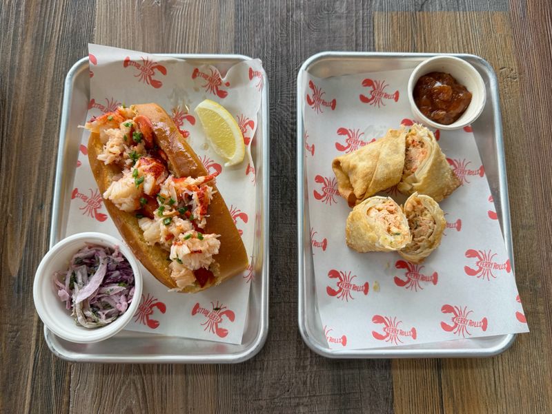 A Lobster Roll That Feels Bigger Than Expected A Lobster Roll That Feels Bigger Than Expected