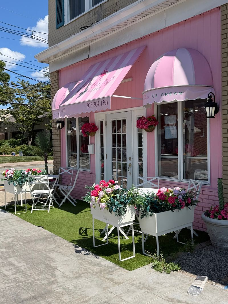 A Pink Hawthorne Shop Gave the Family Business a New Home