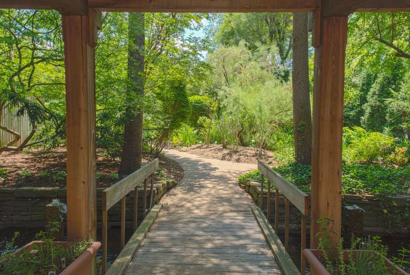 A Sacred Garden Hidden Beside Fifth Avenue